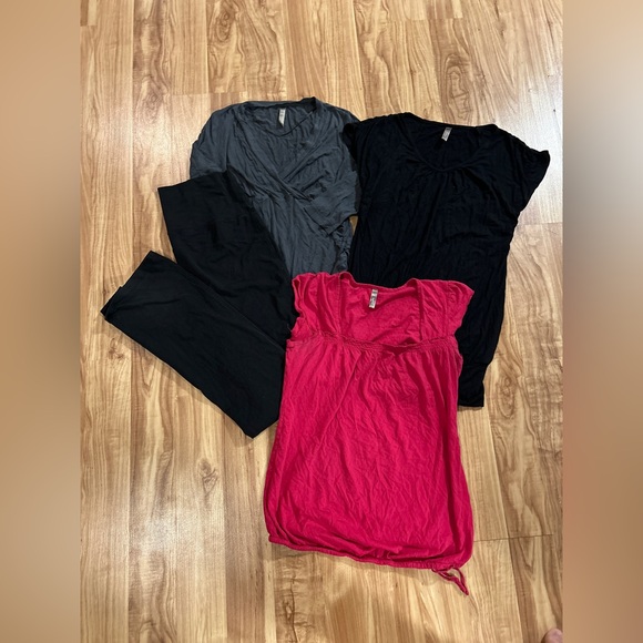 Thyme Maternity Clothing Lot - Picture 1 of 5